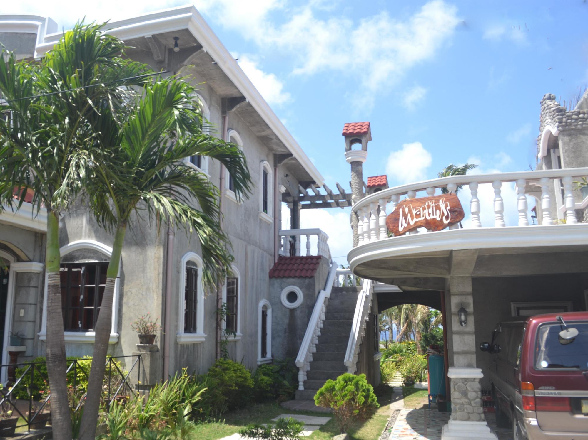 Martin'S Inn Basco Bagian luar foto
