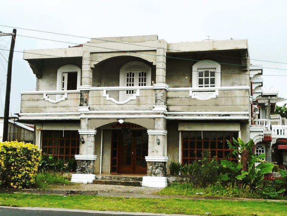 Martin'S Inn Basco Bagian luar foto